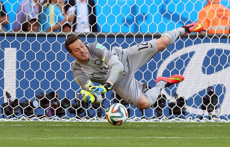 Brasil jugó mal contra Chile, pero el arquero lo salvó