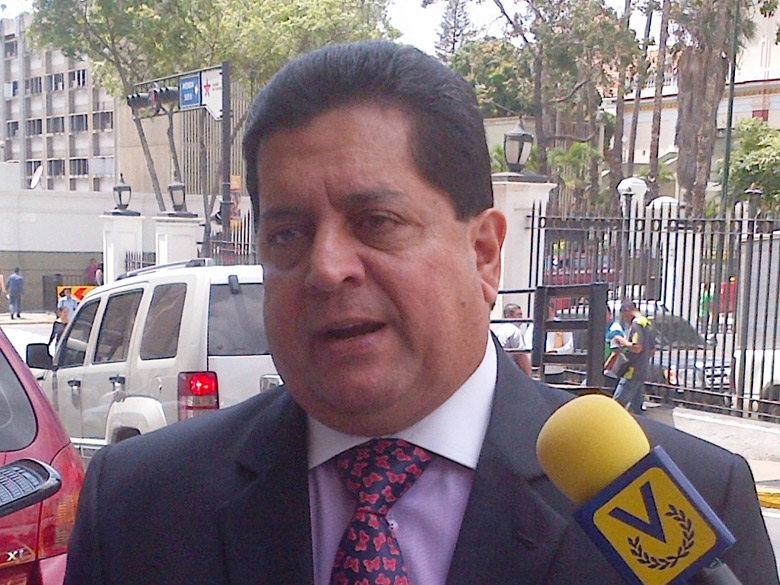 Zambrano insiste en el diálogo y solicita una nueva audiencia con Maduro
