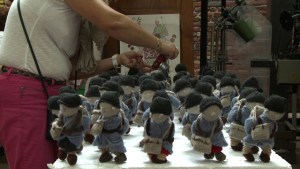 Un ejército de lana conmemora la Gran Guerra (Video)