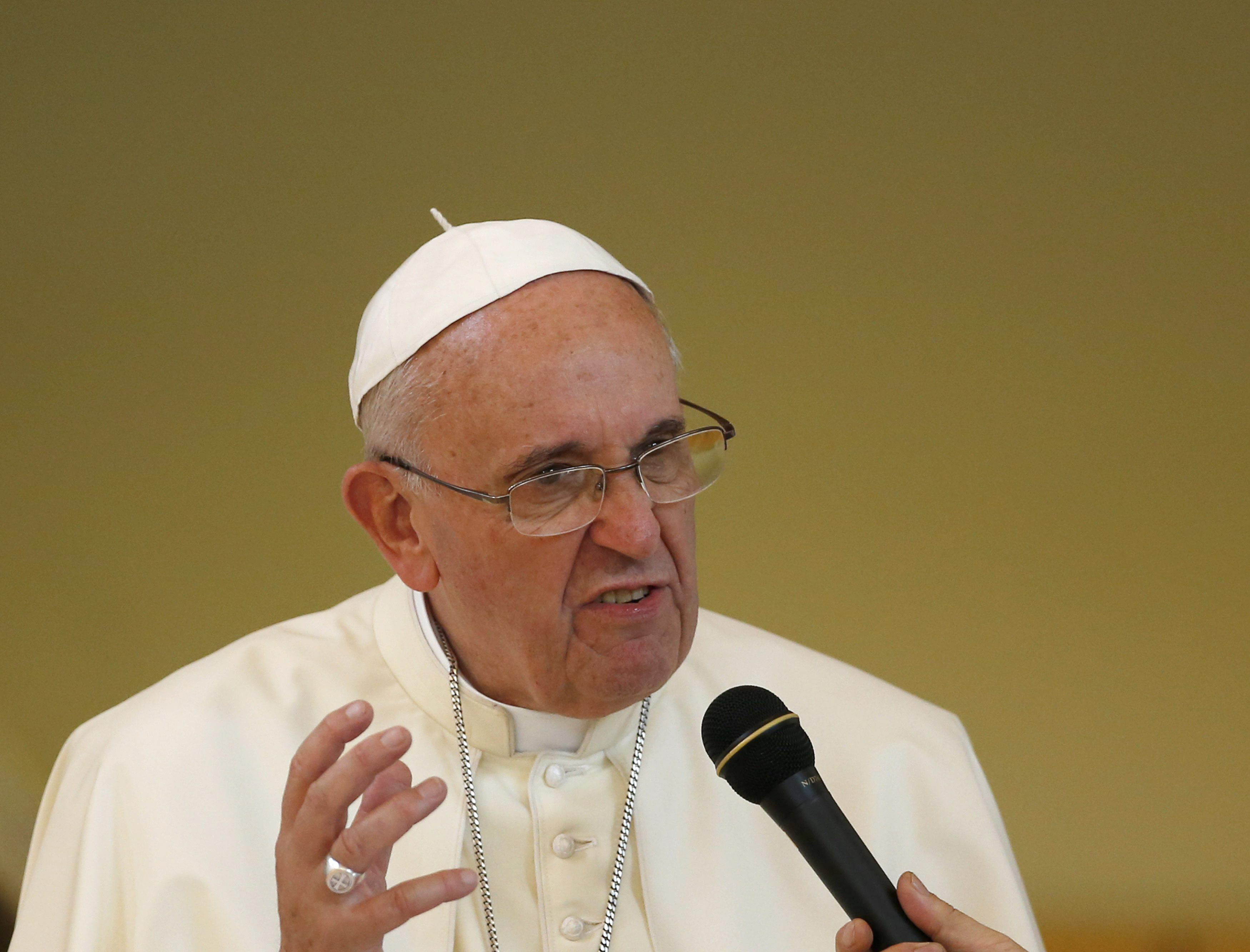 El Papa Francisco critica la “hipocresía” de los religiosos que “viven como ricos”