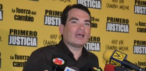 Guanipa exige a la AN interpelar a ministros responsables del aumento de gasolina