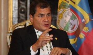 Rafael Correa confirma que terremoto sólo ha causado “pequeños daños”