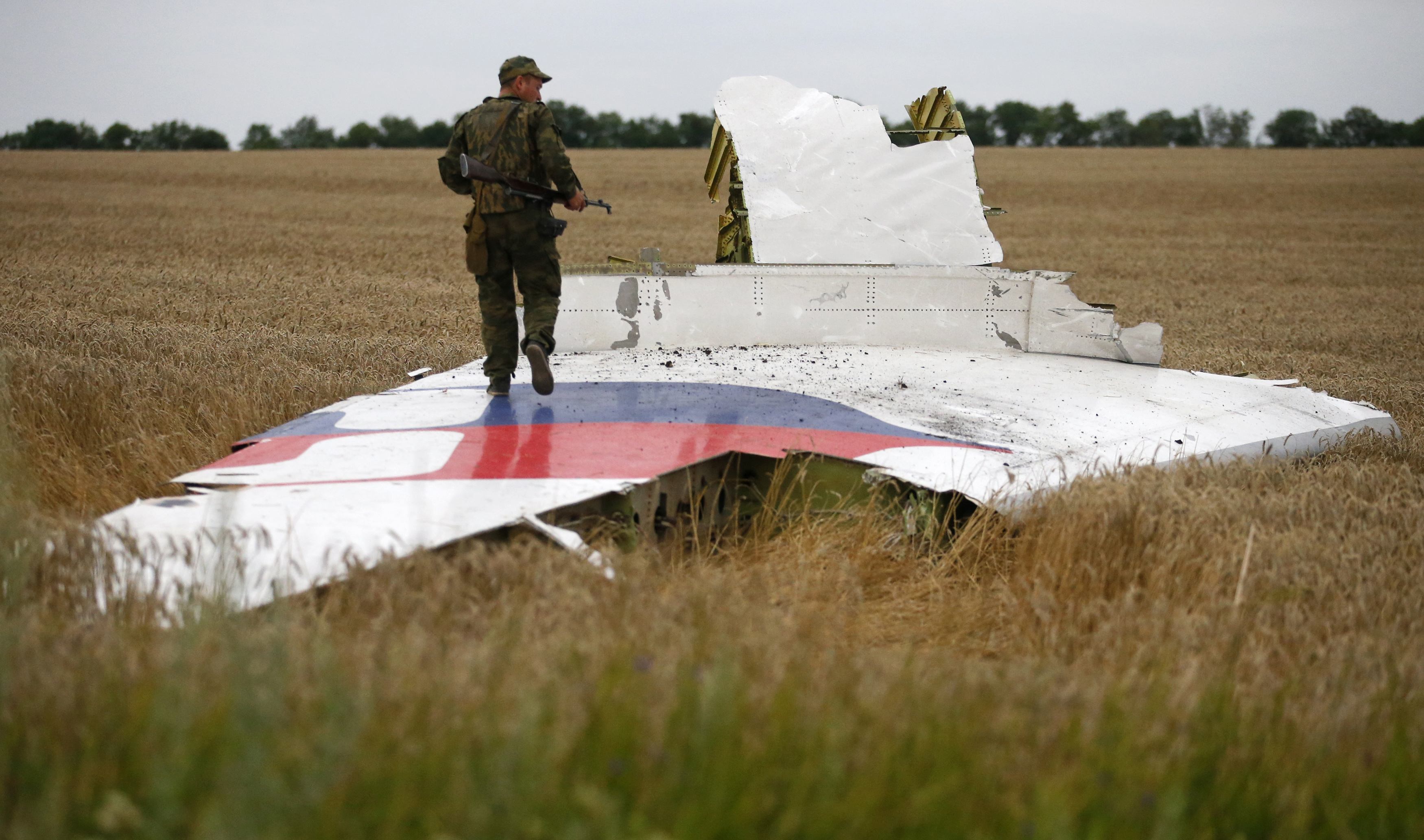 Avión de Malaysia Airlines derribado en Ucrania fue perforado por proyectiles