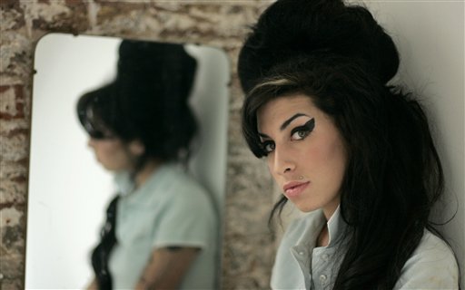 Padre de Amy Winehouse anuncia que hará su propio documental