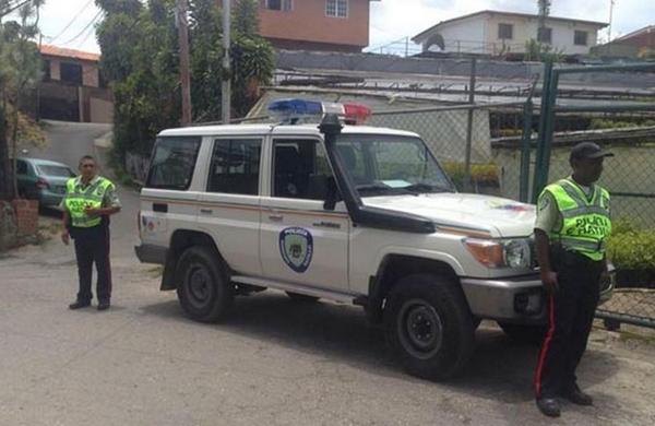 Polihatillo capturó a dos ladrones de casa en Sabaneta