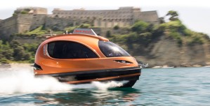 Automóviles que deseas: El taxi acuático que viaja a más de 60km/h (Fotos)