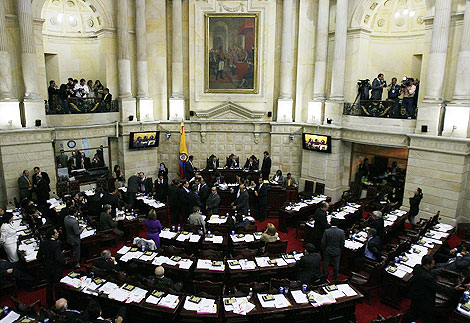 Senado colombiano aprueba eliminación de la reelección presidencial