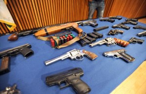 Connecticut quiere prohibir venta de armas a sospechosos de terrorismo en EEUU