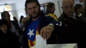 Cataluña vota su independencia en un simbólico referéndum