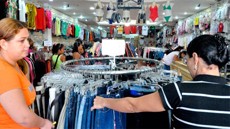 ¿Estreno navideño? No con el precio SUSTO de estos zapatos (Foto)