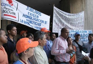 Trabajadores de Corpoelec  protestan para exigir pago de deuda y firma del contrato colectivo