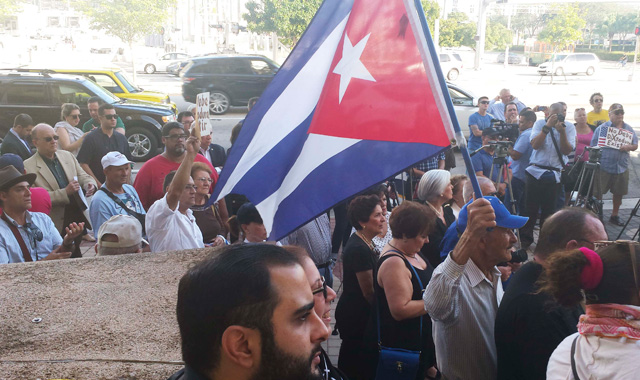 Comisión opositora de Cuba denuncia 882 detenciones políticas solo en septiembre