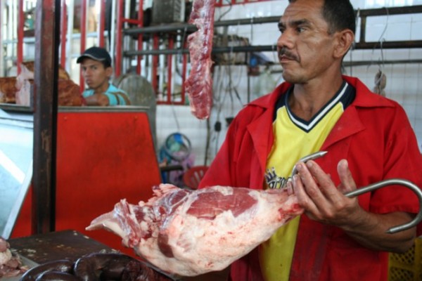 El chiste del día II: Ministerio de Alimentación venderá en 10 mil bolívares el kilo de pernil