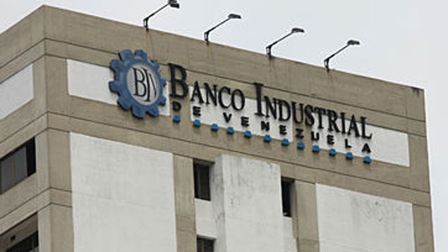 Más de 3.000 trabajadores del Banco Industrial temen por sus empleos