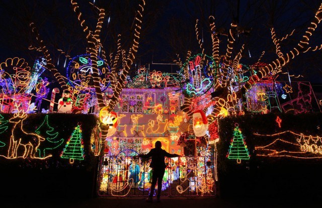 WFT! Mira con cuántas luces adornaron esta casa para navidad