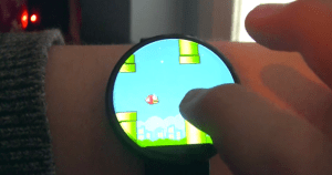 Era inevitable: ya puedes jugar a Flappy Bird en tu reloj (Video)