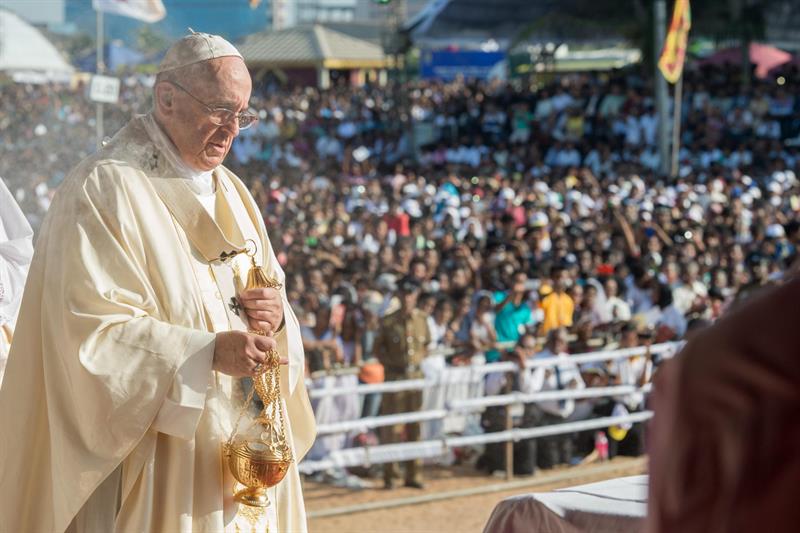Papa Francisco pide en Sri Lanka la reconciliación entre cingaleses y tamiles