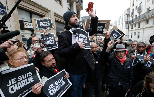 Google y editores ayudarán a Charlie Hebdo a publicar 1 millón de revistas