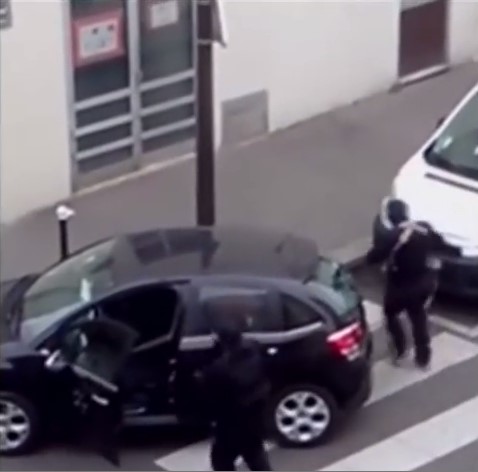 Sale a luz nuevo video del ataque terrorista contra Charlie Hebdo