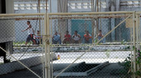 Mueren cinco reclusos y otros tres heridos durante enfrentamiento en cárcel de Guanare