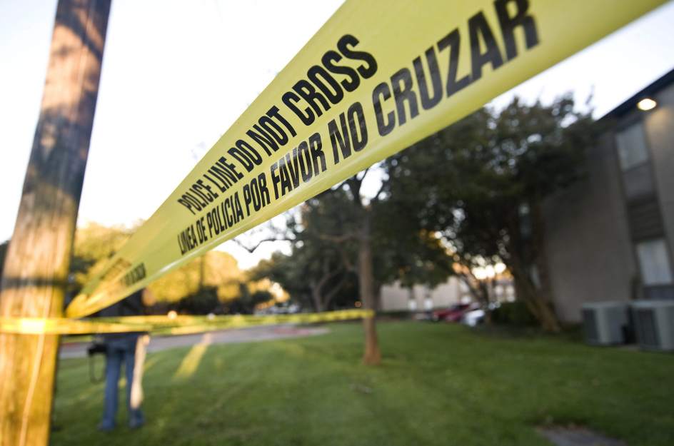 Tres muertos por balacera en cementerio de California