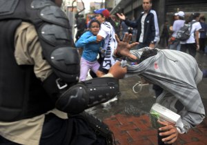 El gobierno de Maduro: A más crisis, más represión