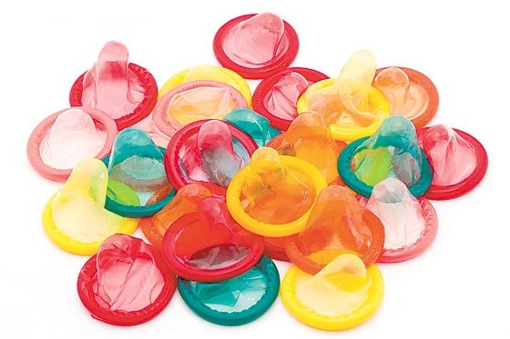 ¡El colmo! Autoridades de EEUU advierten riesgos de lavar condones para reutilizarlos
