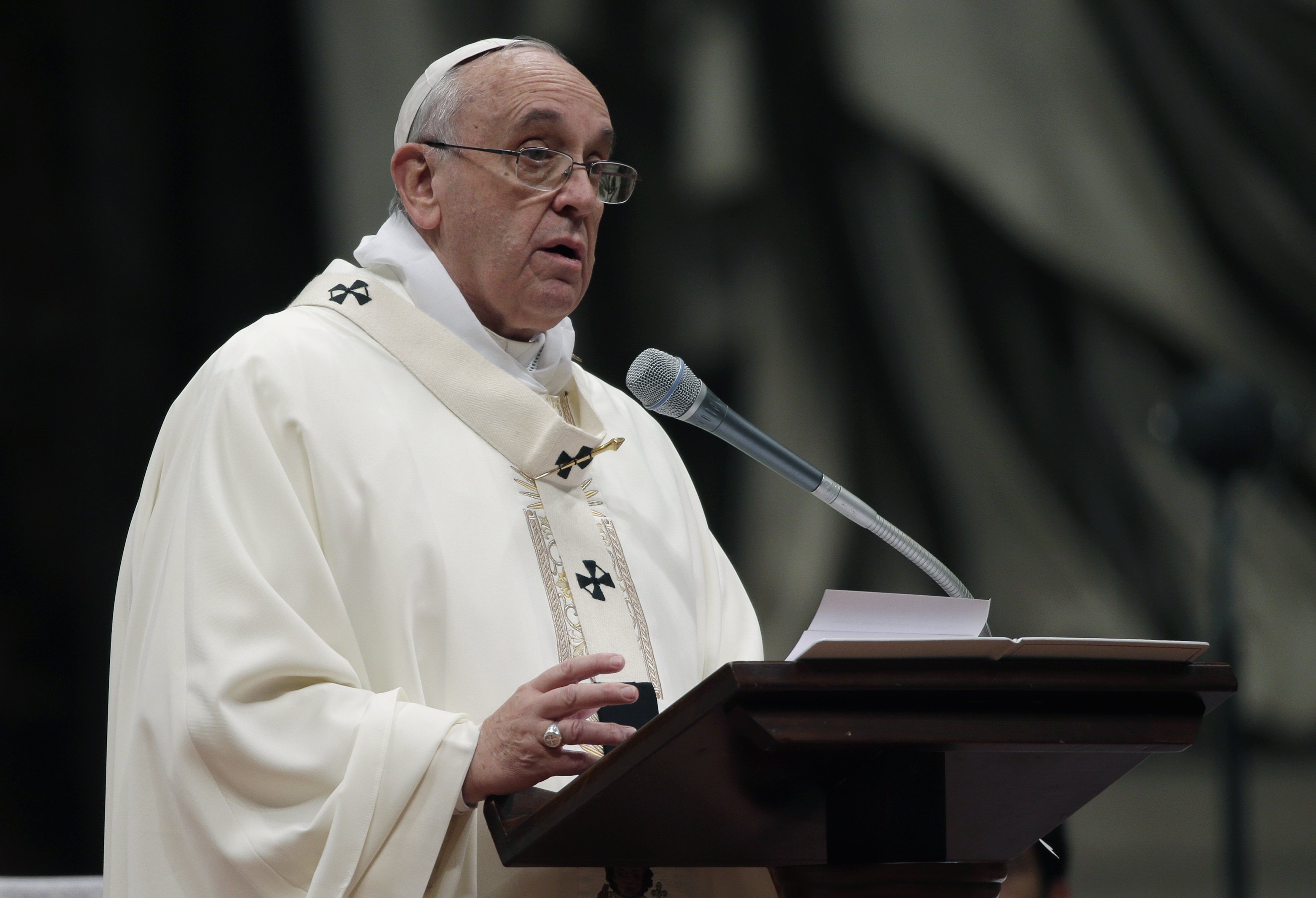 Papa Francisco pide a los obispos que no encubran los casos de pederastia