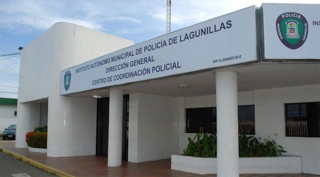 Atraparon infraganti a policías que robaban gasolina en una bomba de Zulia