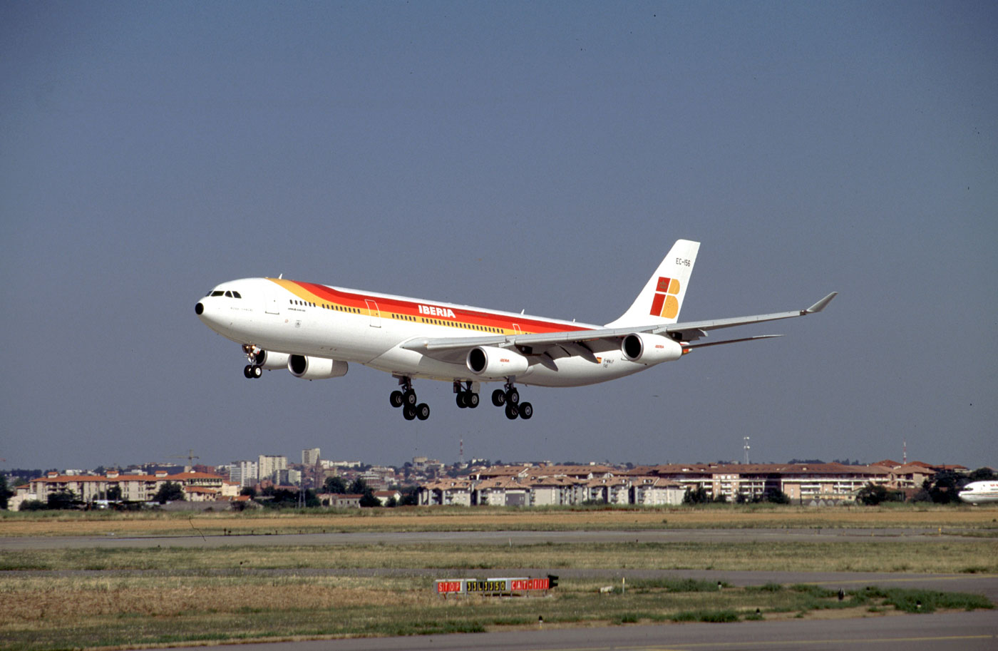 España prohíbe los vuelos directos a Italia por 14 días por el coronavirus