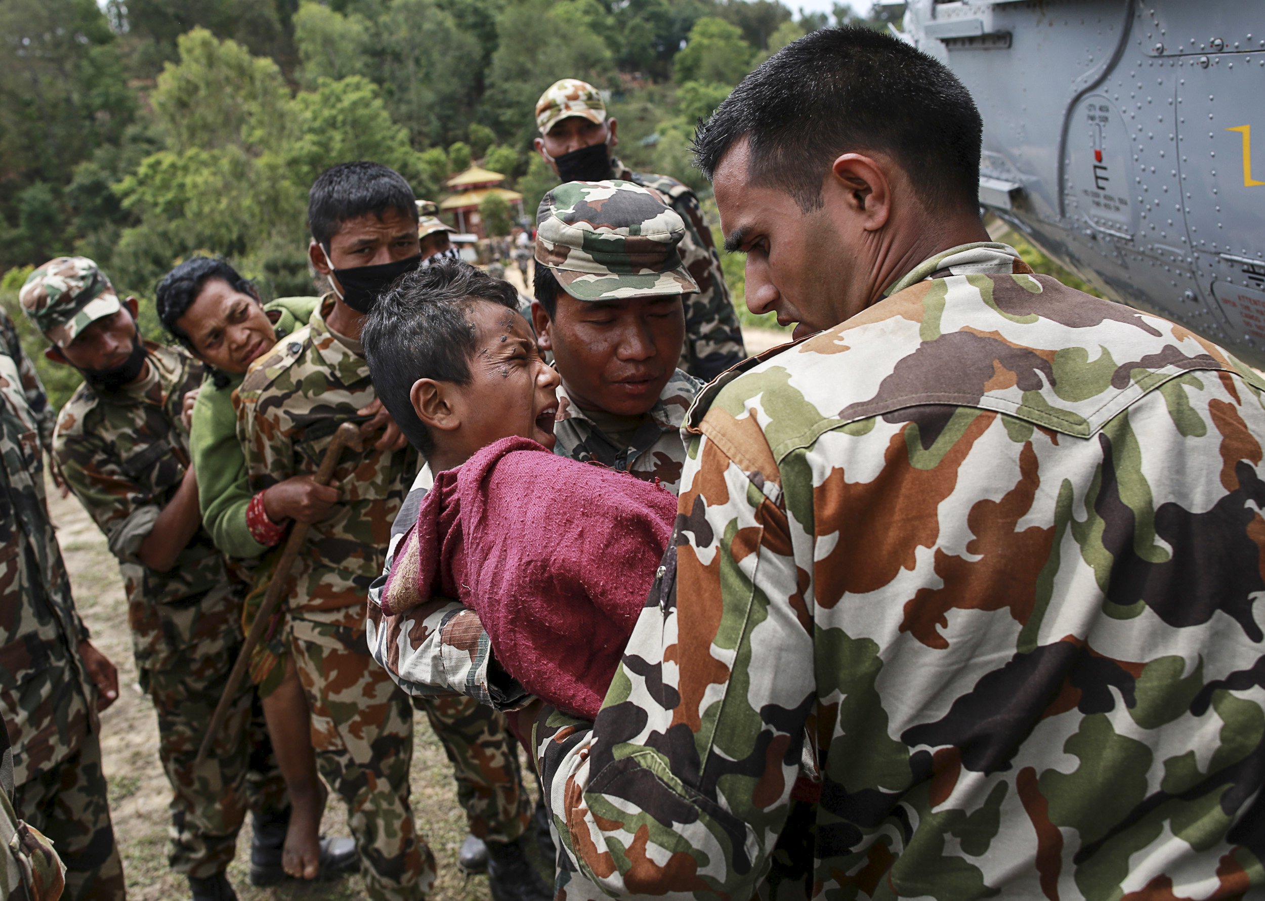 El mal tiempo dificulta el rescate de los últimos supervivientes en Nepal