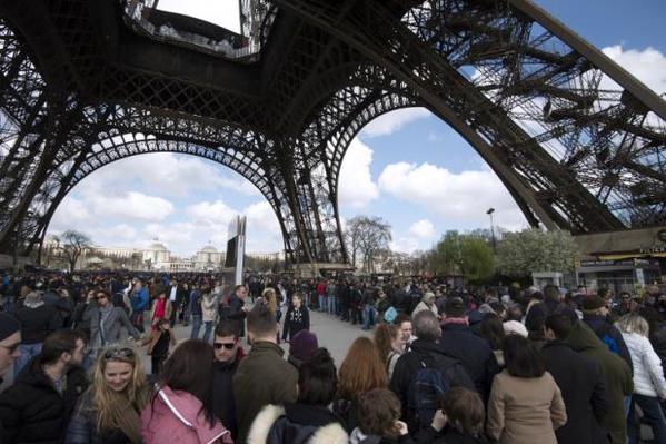 La Torre Eiffel cerrada por huelga