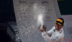 Acusan a Lewis Hamilton de machista ¡Mira lo que hizo!