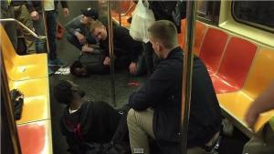 Cuatro increíbles policías suecos entran en acción en el Metro de Nueva York