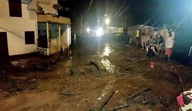 Aluvión deja al menos 40 muertos y decenas de desaparecidos en Colombia