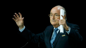 Blatter al ser reelegido en la FIFA: Tengo que admitir que estaba un poquito nervioso