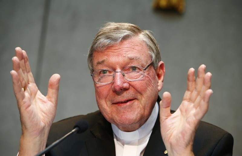 Otra más… Demandan al cardenal Pell por no proteger a un niño ante religioso pederasta