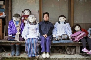 Conoce al pueblo japonés habitado con muñecos de trapo
