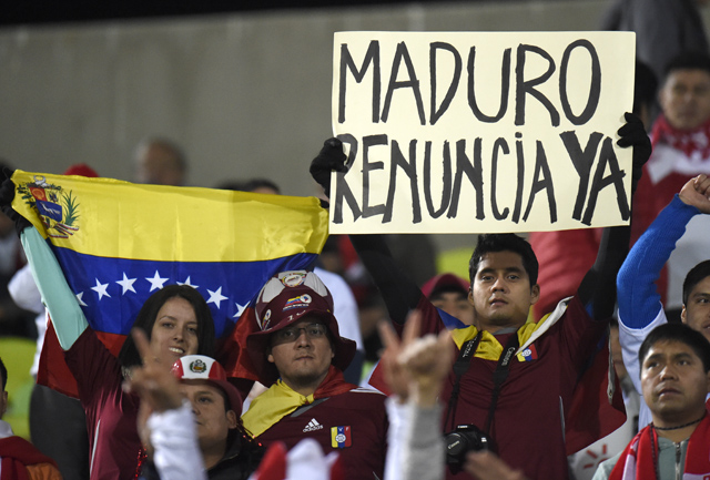 Una vez más retumbaron las pancartas en Copa América contra Maduro (Fotos)