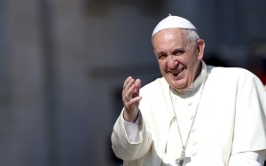 Papa Francisco pide a Venezuela y Colombia que superen con solidaridad dificultades