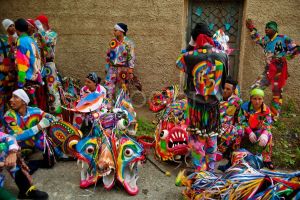 Varguenses comienzan la celebración de los Diablos Danzantes de Naiguatá