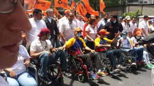Caraqueños marcharon en apoyo a los huelguistas (Fotos)