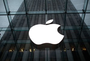 Apple se niega a desbloquear el iPhone de autor del tiroteo en California
