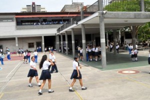 Sundde revisa aumento de matrículas en colegios privados