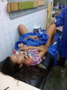 Mujer da a luz en la estación del metro Chacaíto
