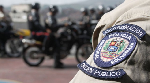 Hieren a cuatro funcionarios de la PNB en Caracas