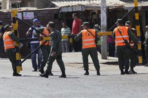 Cruce entre Paraguachón y Maicao seguirá por las trochas