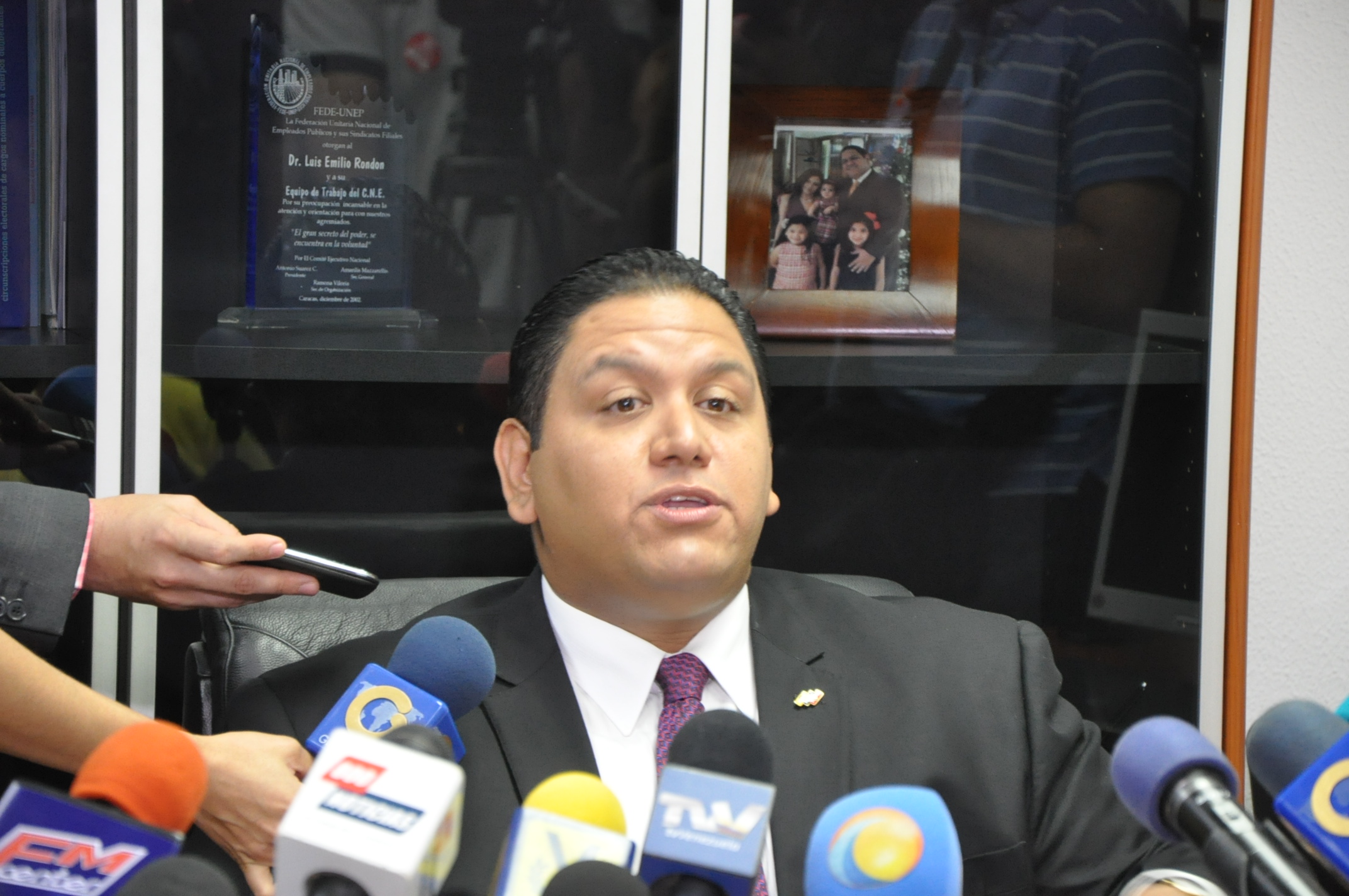 Rondón: Ningún candidato debe hacer campaña con recursos del Estado