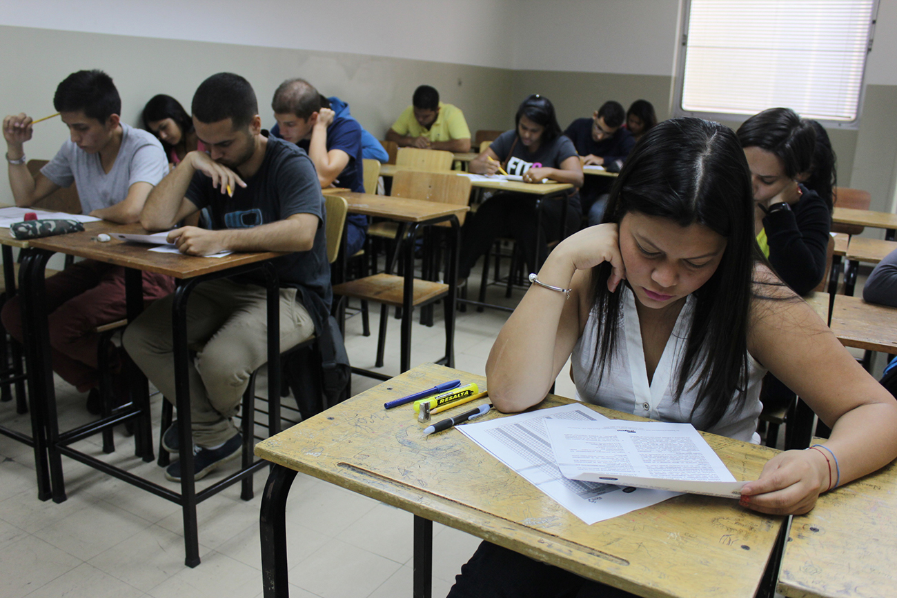 Jóvenes de Sucre presentaron prueba para formar parte del Plan “Supérate y Progresa”