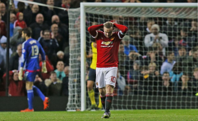 El Manchester United de Van Gaal eliminado en los penaltis de la Copa de la Liga